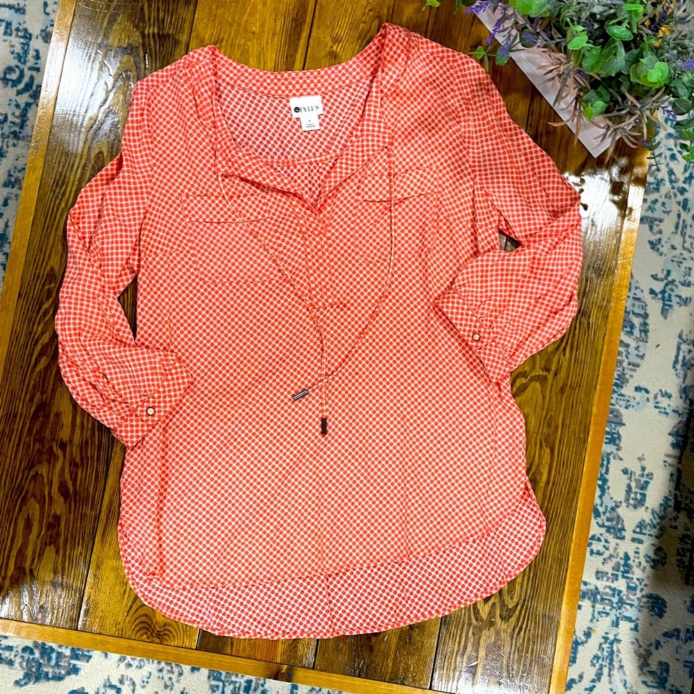 Coral top